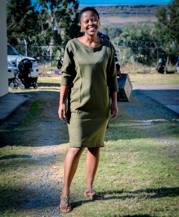 Grey dress knee length, 3 quarter sleeves with side pockets - Image 3